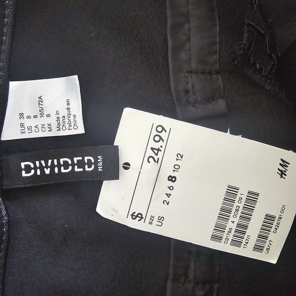 H\&M Divided Faux Leather Pants Black Size 8 Skinny Zipper - Picture 5 of 5